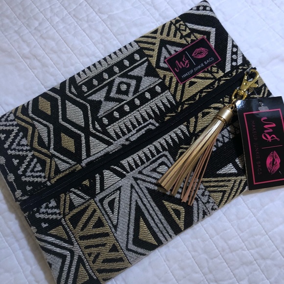 NEW Makeup Junkie Bag Size Med Black & Gold Aztec - Picture 3 of 8